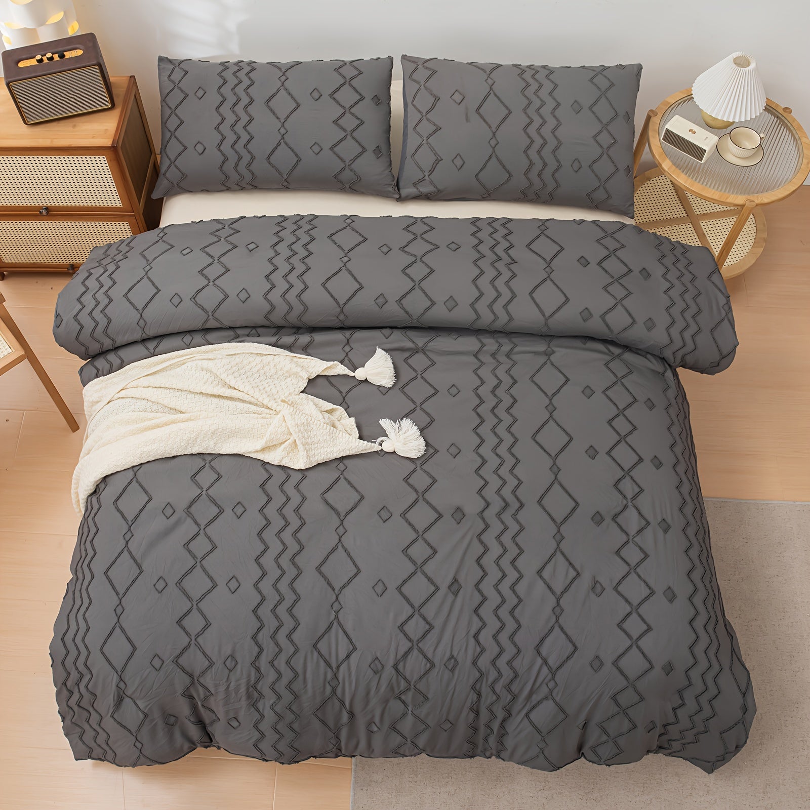 Serenité Élégante Designer Minimalist Duvet Cover Set
