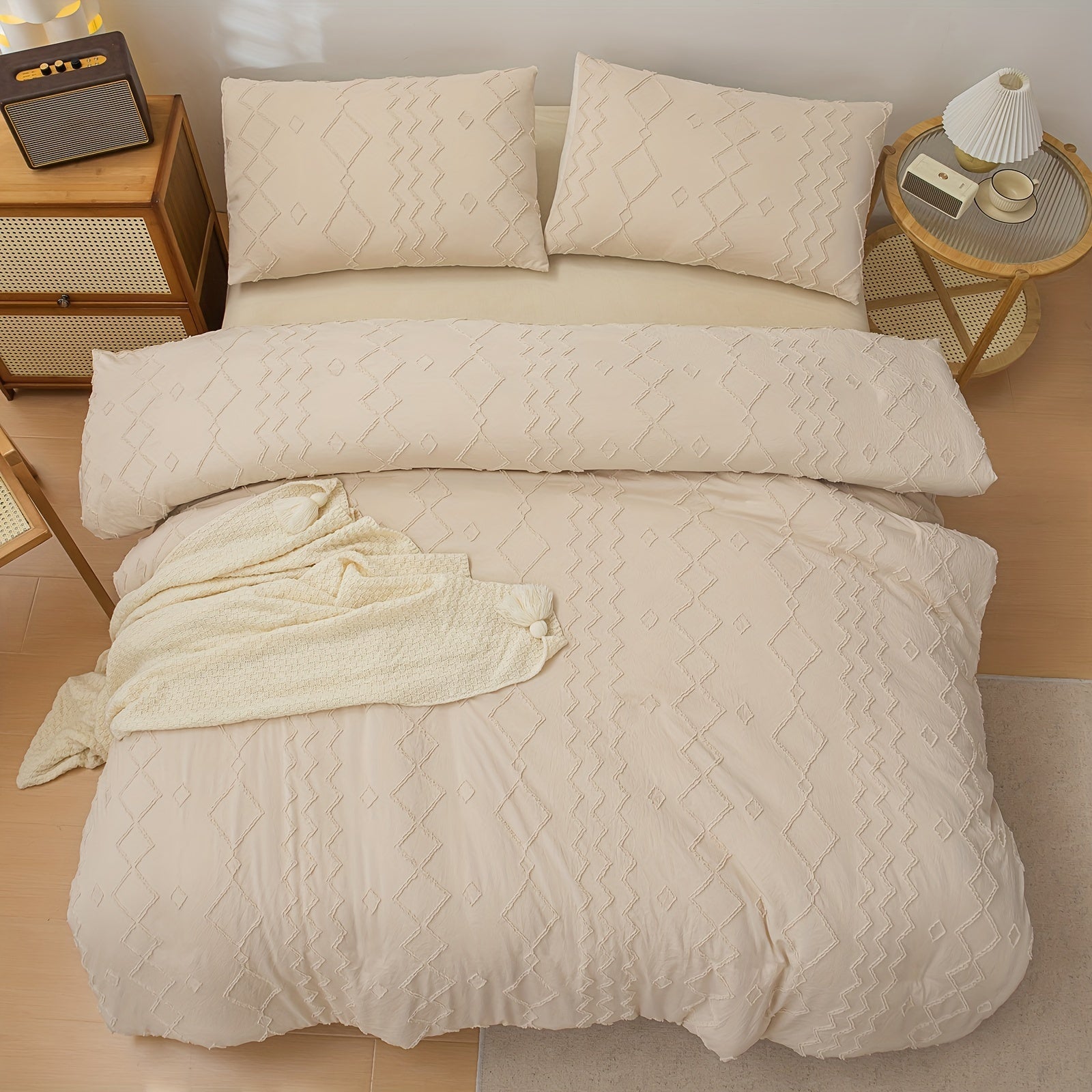 Serenité Élégante Designer Minimalist Duvet Cover Set