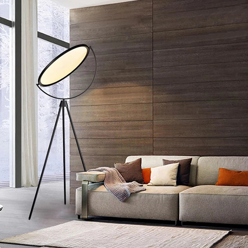Vero Italian Tripod Lamp