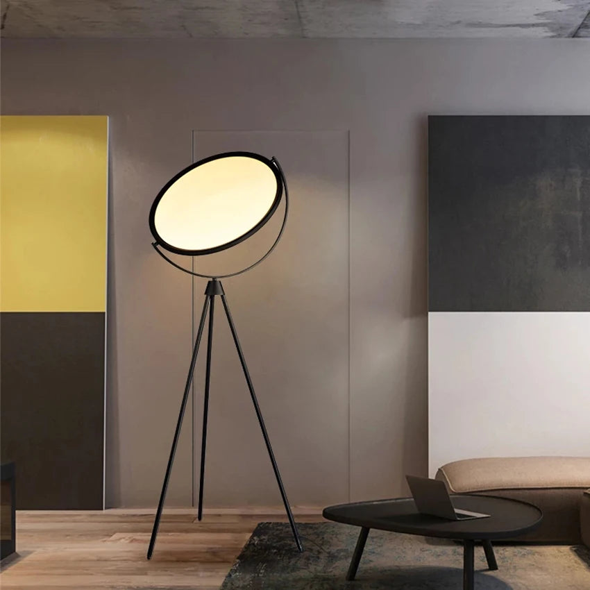 Vero Italian Tripod Lamp