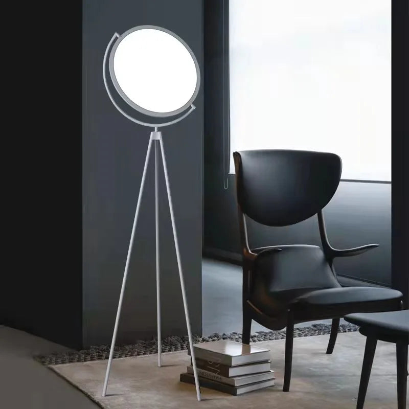 Vero Italian Tripod Lamp