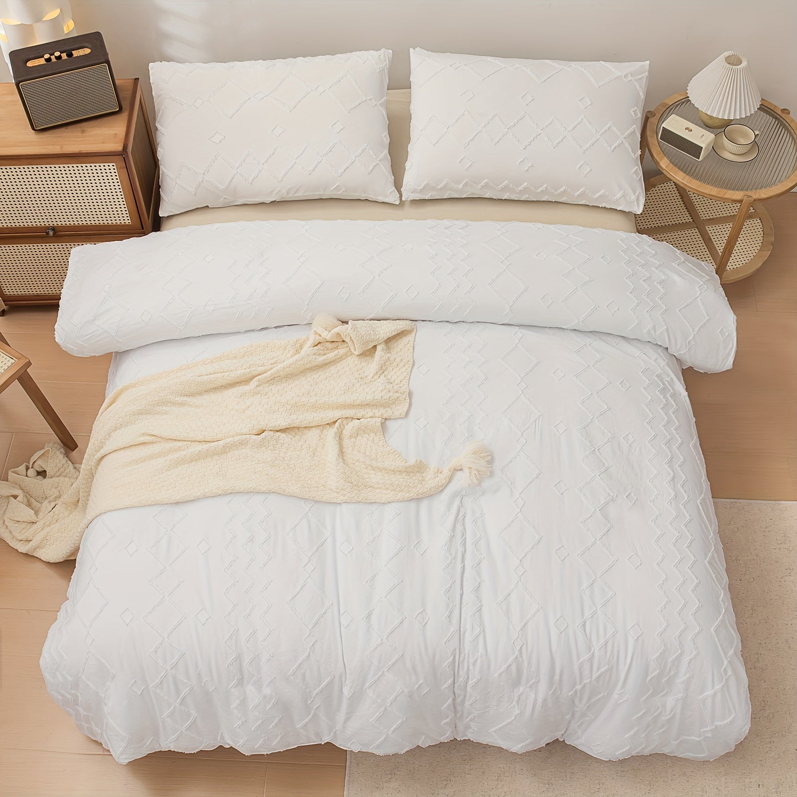 Serenité Élégante Designer Minimalist Duvet Cover Set